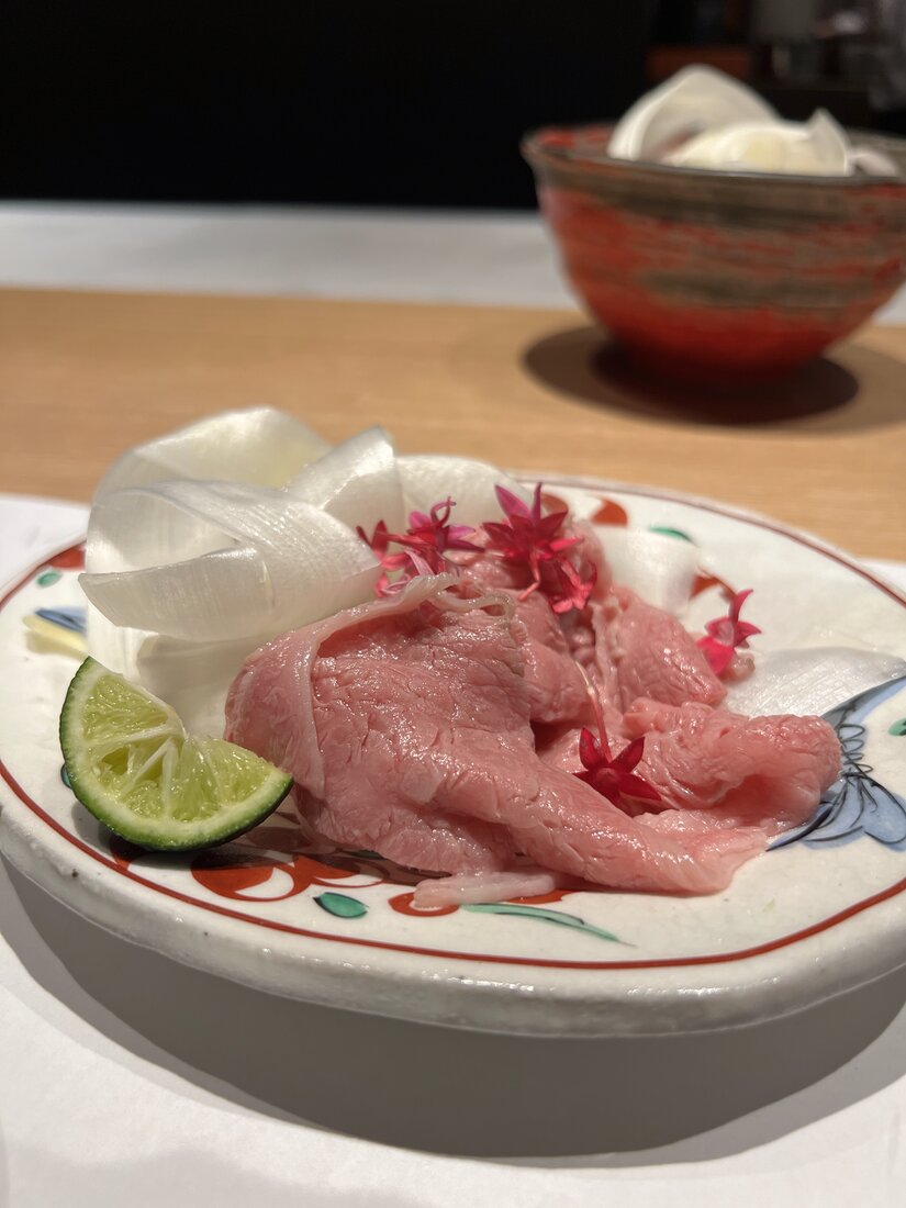 肉割烹 岡田前 生タン
