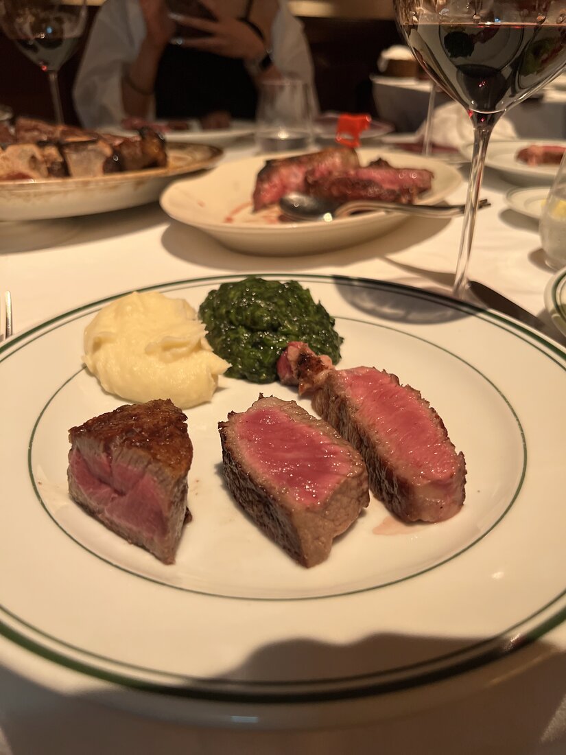 ウルフギャング ステーキとマッシュポテト・クリームスピナッチ